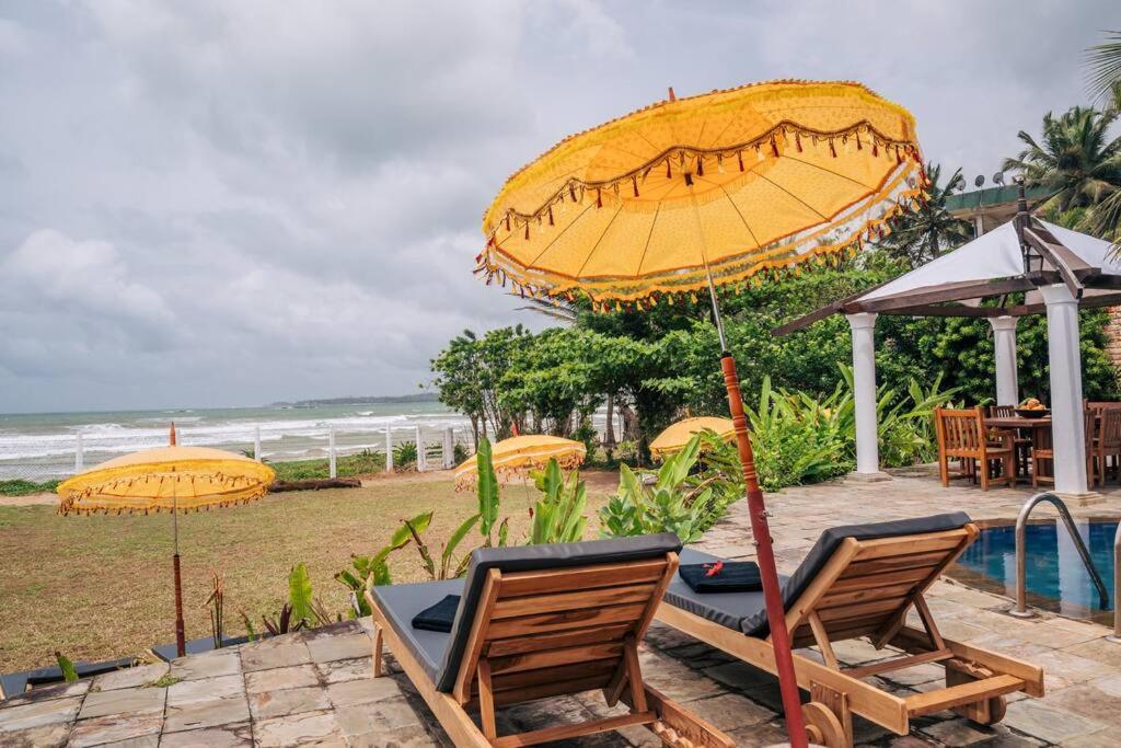 Santi Beach House With Pool & Beach Велигама Экстерьер фото