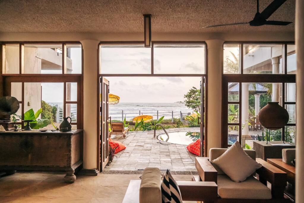 Santi Beach House With Pool & Beach Велигама Экстерьер фото