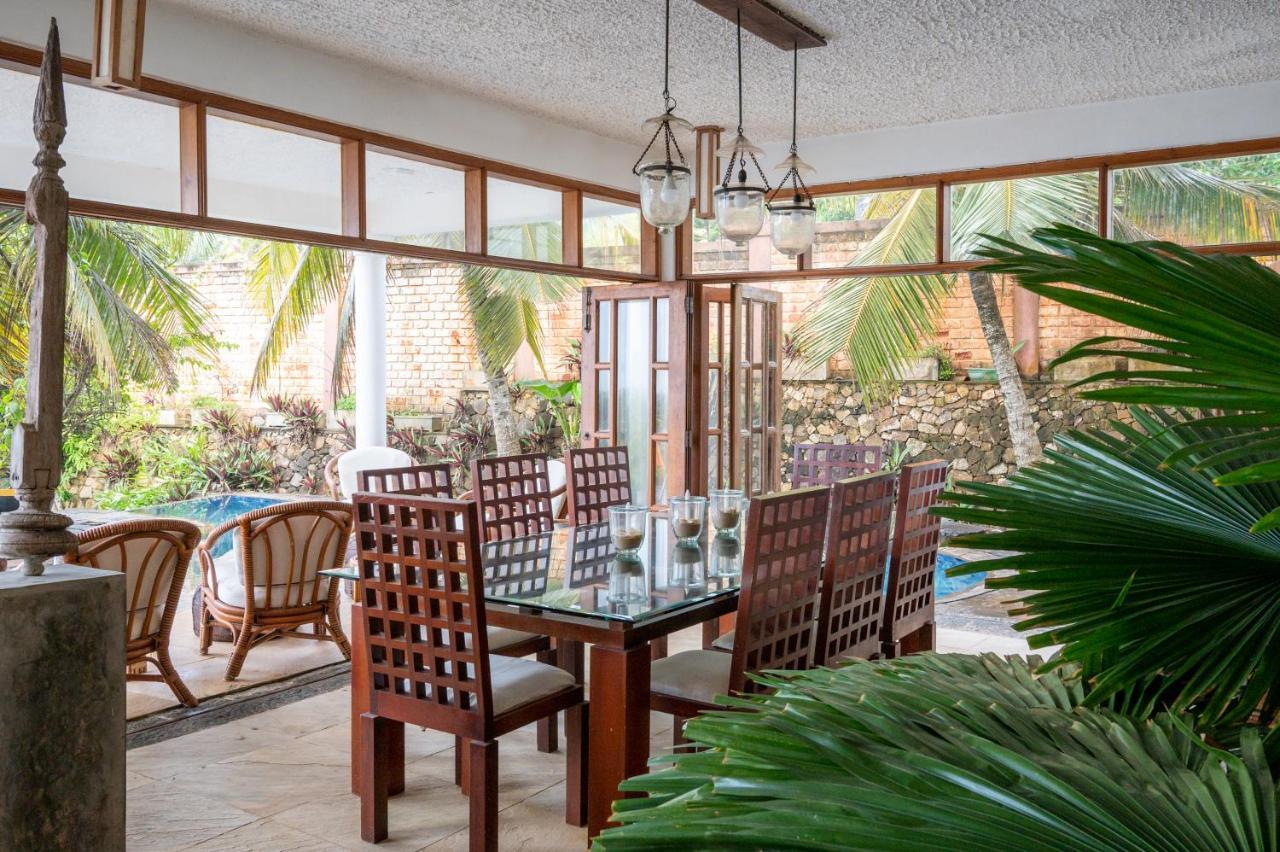 Santi Beach House With Pool & Beach Велигама Экстерьер фото