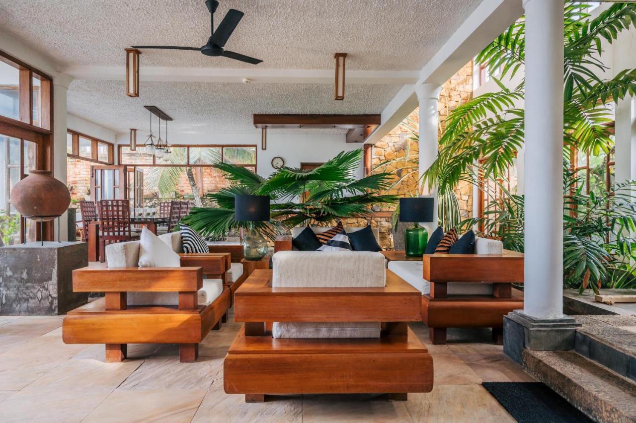 Santi Beach House With Pool & Beach Велигама Экстерьер фото
