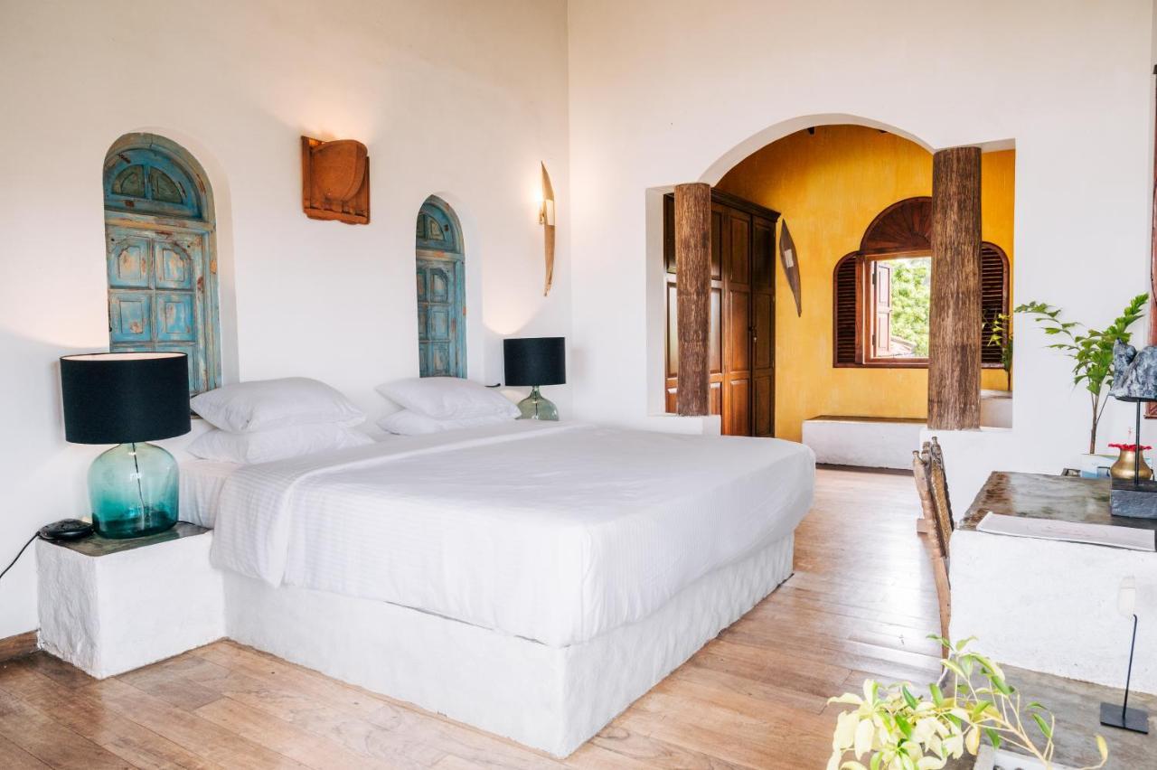 Santi Beach House With Pool & Beach Велигама Экстерьер фото