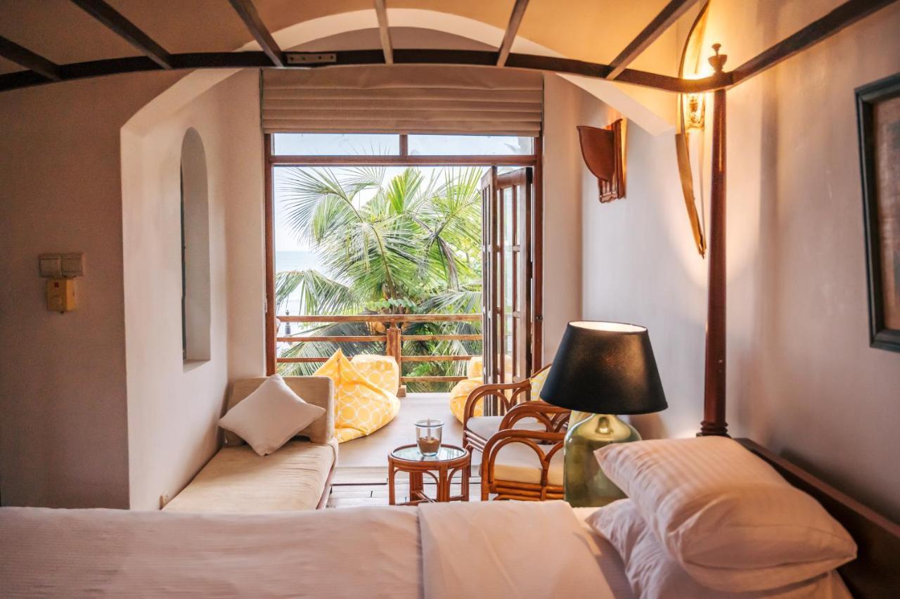 Santi Beach House With Pool & Beach Велигама Экстерьер фото