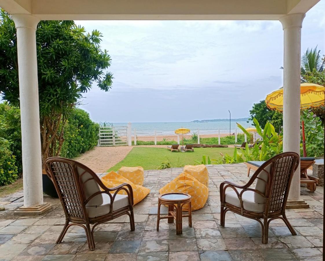Santi Beach House With Pool & Beach Велигама Экстерьер фото