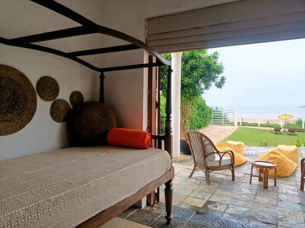 Santi Beach House With Pool & Beach Велигама Экстерьер фото